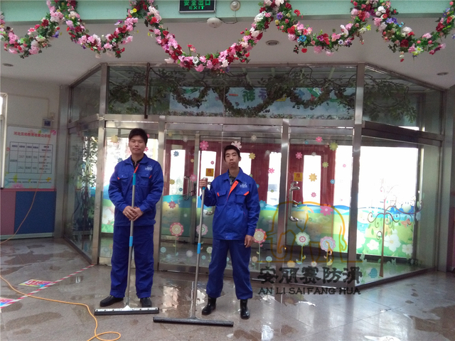 天津河北区第五幼儿园防滑施工